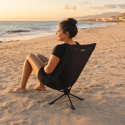 Lumeo QuickFold 360 camping chair on the beach